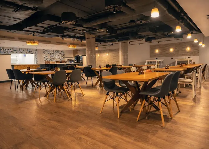  Holiday Inn London Camden Lock By Ihg