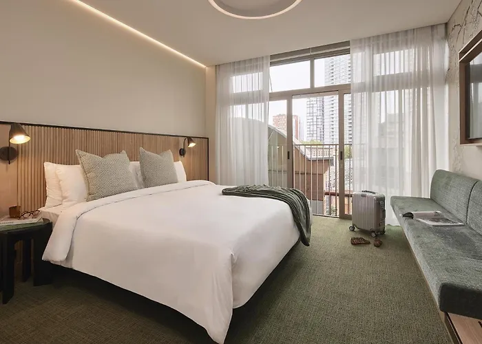 Family Hotel: The Ultimo