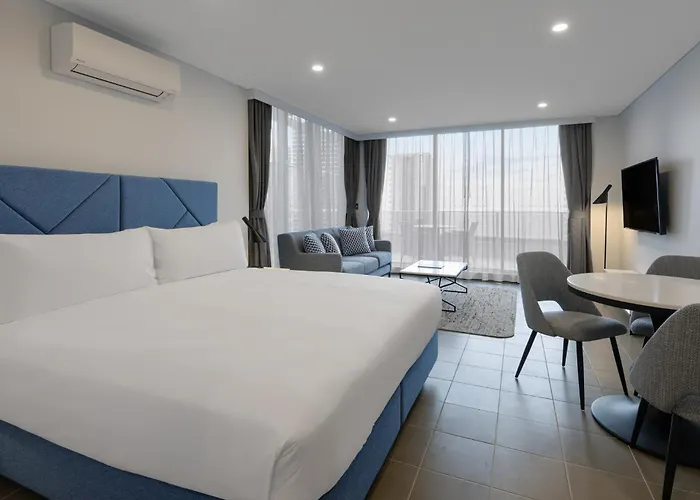 Meriton Suites Broadbeach