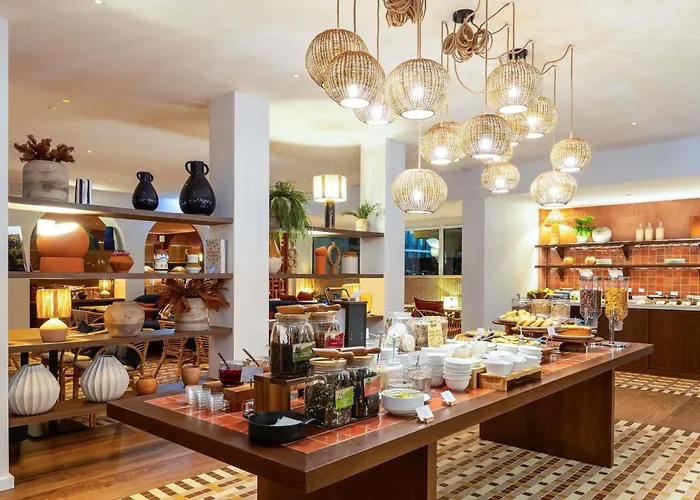 Family Hotel: Novotel Luxembourg Kirchberg