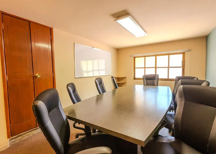 Pet Friendly hotel: Hotel La Mansion Del Sol