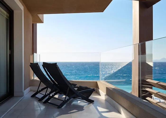 Bellevue On The Beach Suites