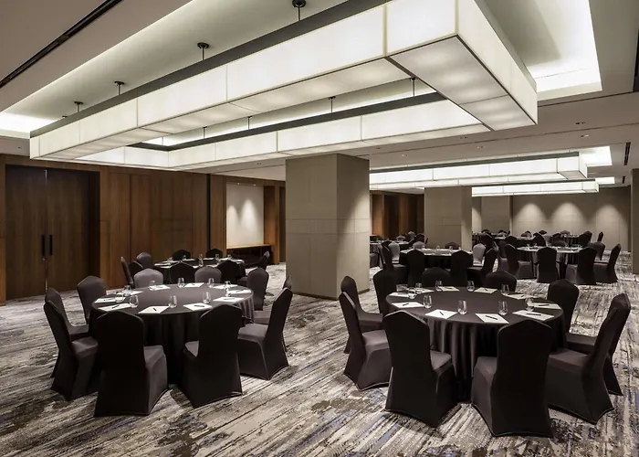 Luxury hotel only: Novotel Ambassador Seoul Yongsan