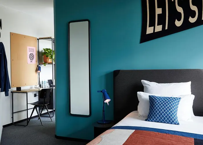 Social Hub Madrid 4 Star