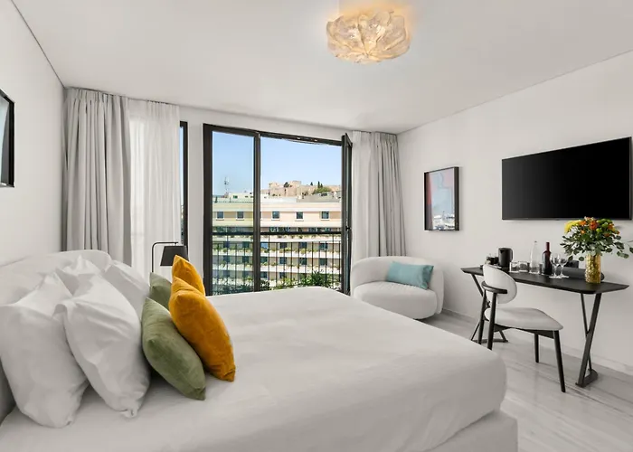 The Athenaeum Luxury Hotel