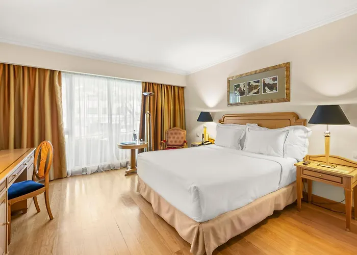 Hôtel avec tennis: Hotel Cascais Miragem Health&Spa