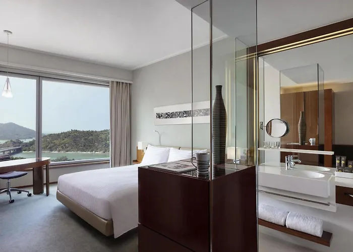 Hotel with view: Novotel Citygate Hong Kong