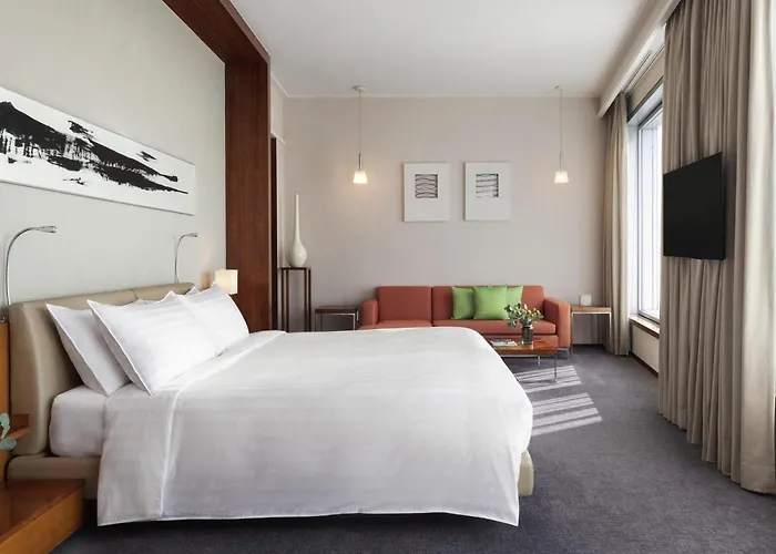 Hotel with view: Novotel Citygate Hong Kong