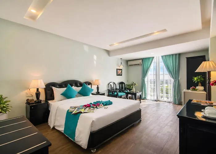 Central hotel: The Sunriver Boutique Hotel Hue