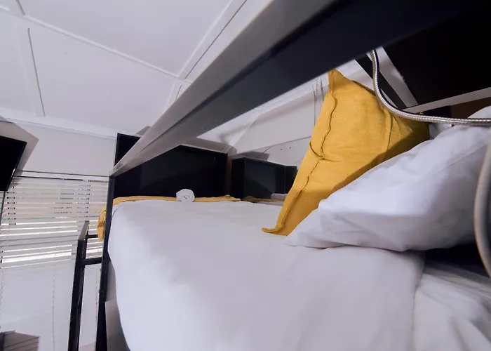 Luxury Backpackers