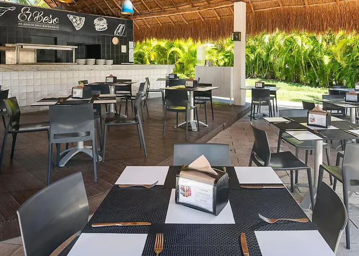 Waterpark hotel: El Beso Adults Only At Ocean Riviera Paradise All Inclusive