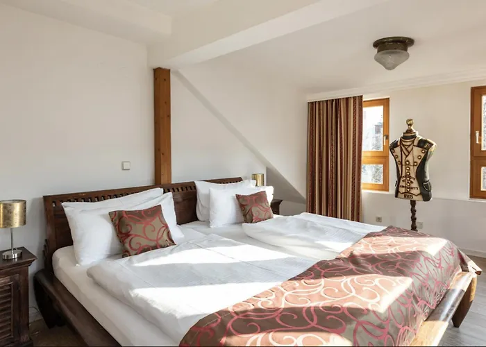 Gate Garden