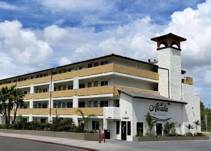Pet Friendly hotel: Riverleaf Inn Mission Valley