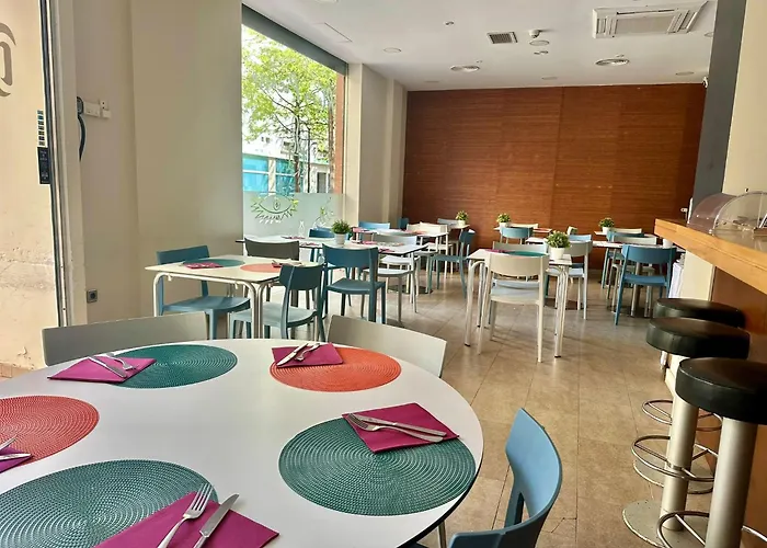 s Plaza Picasso