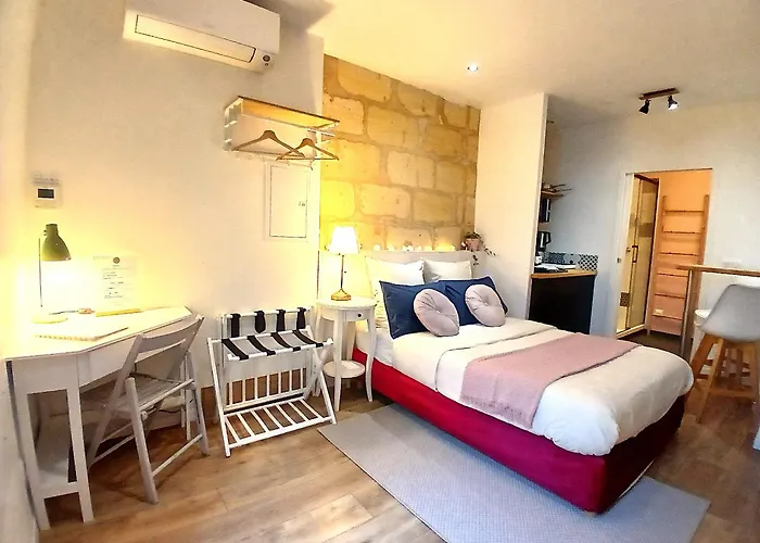  Les Suites De La Villa Mouneyra