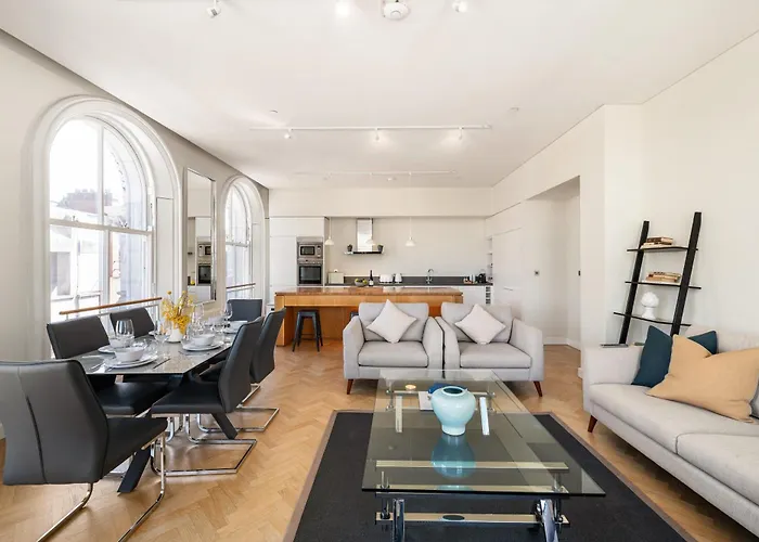 Luxury hotel only: Wren Urban Nest