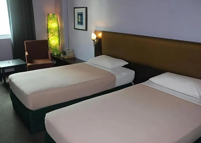 3 star hotels Strand