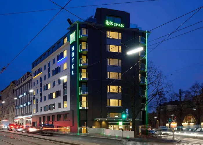 Hotel with pool: Ibis Styles Wien City