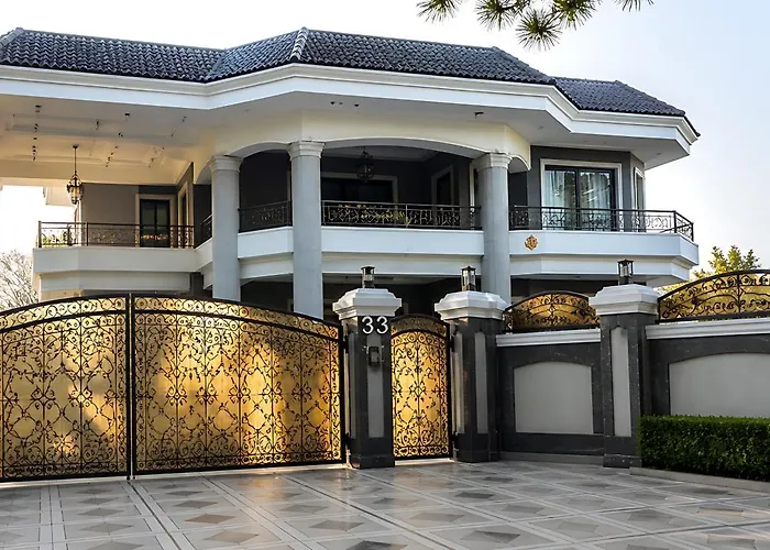 Hillside Residence E-7 By Paramount Hospitality