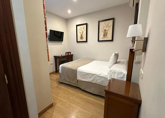  Hostal Rodri (Adults Only)