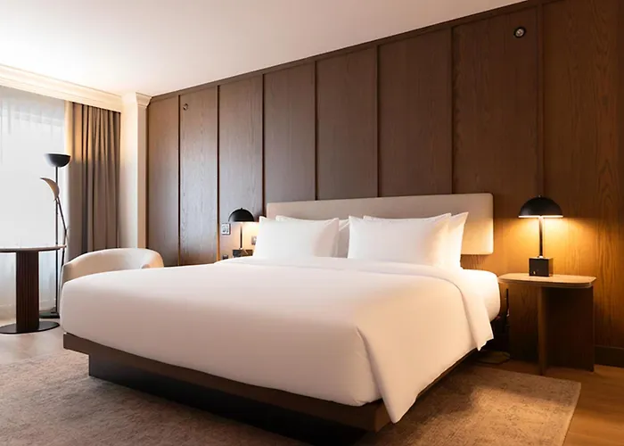 Metcalfe Hotel Montreal By Gray Collection