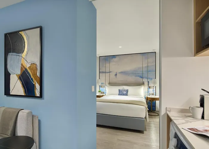 Lanson Place Winsland,