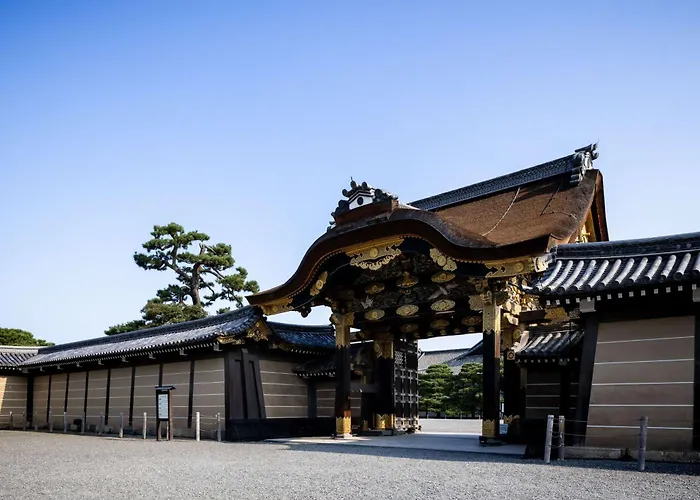 Garrya Nijo Castle