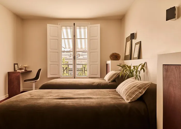 Hotel Nude Paris - Color Vision