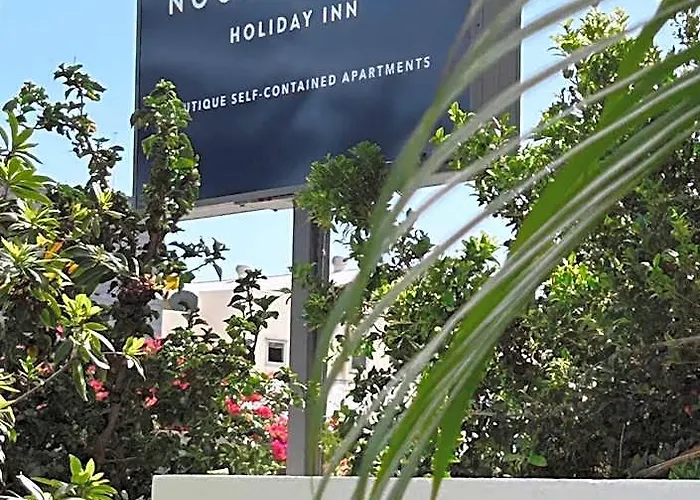 Noosa Parade Holiday Inn