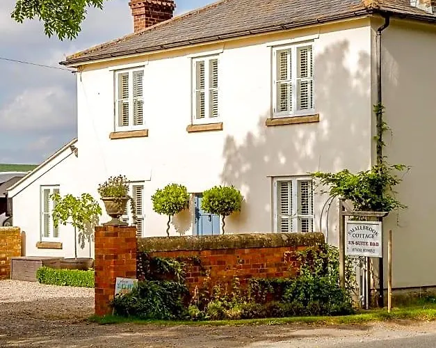 Smallbrook Cottage