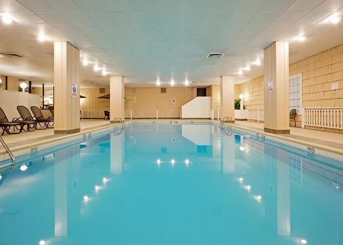 Beach Hotels Holiday Inn Portland-By The Bay By Ihg