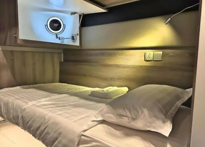 Coller Boutique Hostel