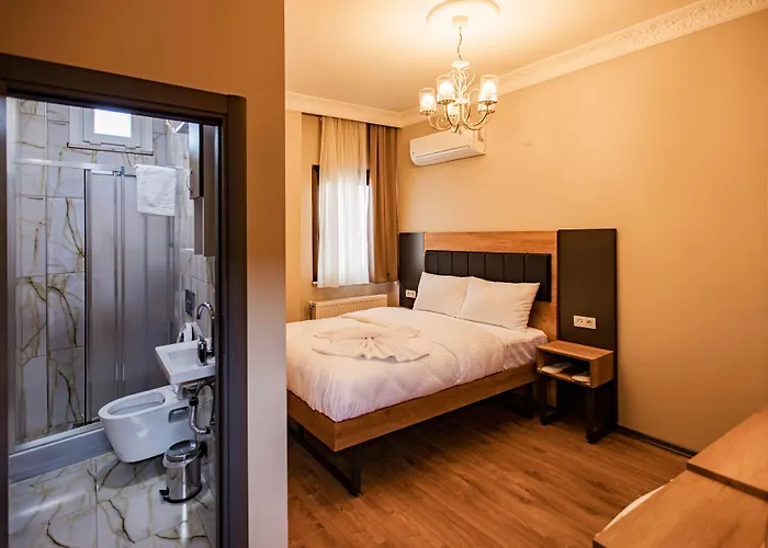 Grand Balyan & Restaurant