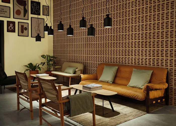  Social Hub Madrid 4 Star
