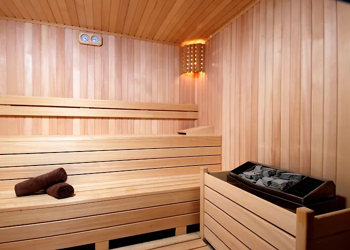 Ramira City Hotel - Adult Only