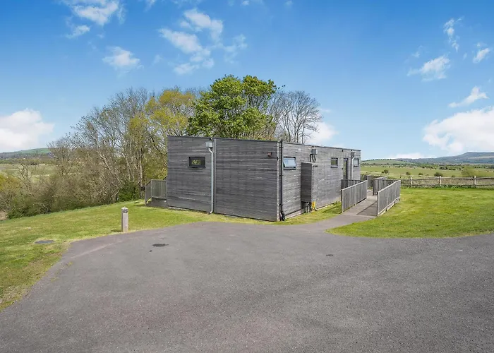 Swanborough Lakes Luxury Lodges