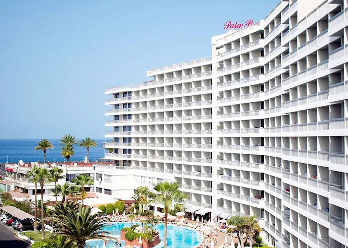 Hotel with pool: Ona Palm Beach