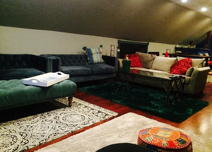 Apartment: Pilsen Roadhouse