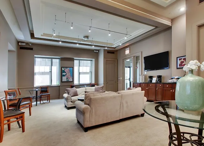 Self catering: Dewitt Hotel And Suites