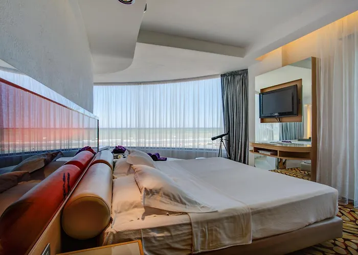 Hotel Waldorf- Premier Resort