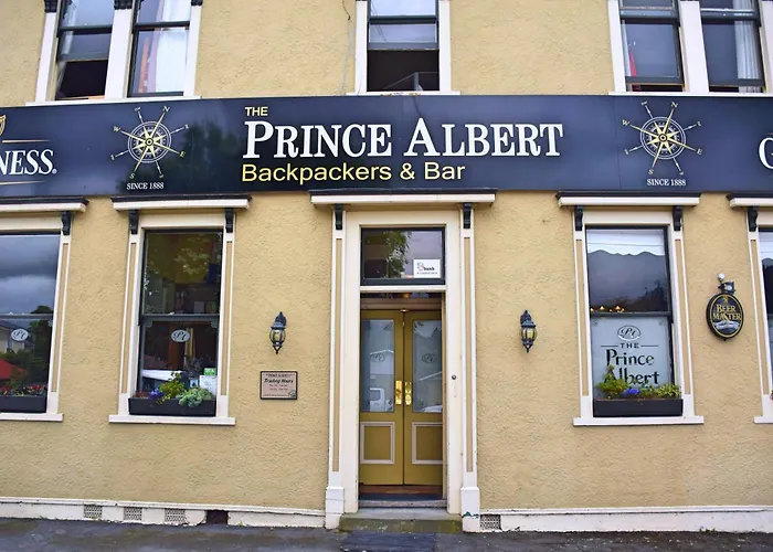 Prince Albert Backpackers & Bar