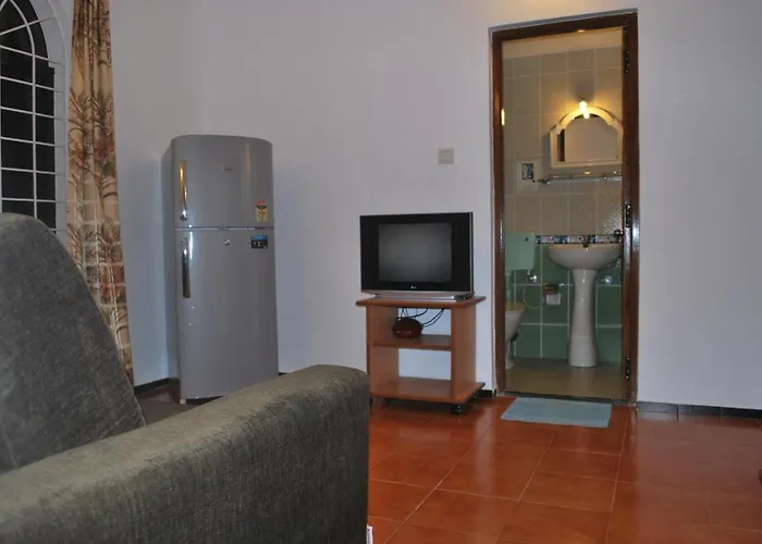 B&B only: Albuquerque Betterhomes, Goa