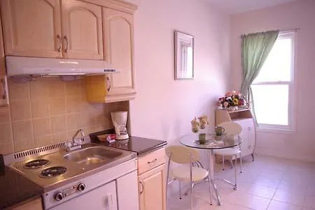 Guest house: Urban Living Suites