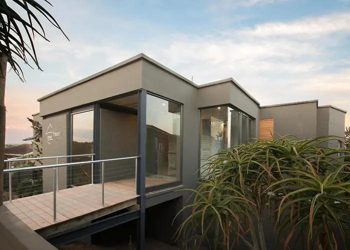 Luxury hotel only: The House Quarters