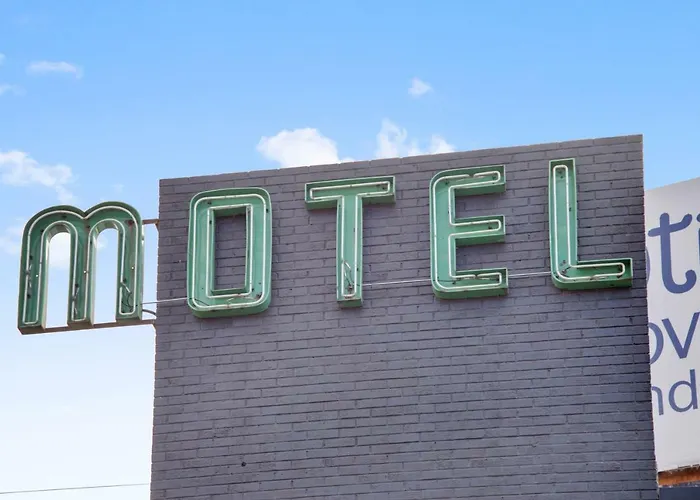 All Motels Ben Louie