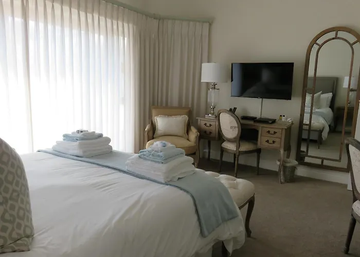 Island Way Villa