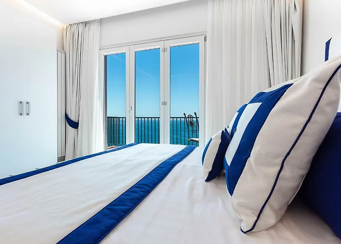 Hotel con piscina: Hotel Bristol