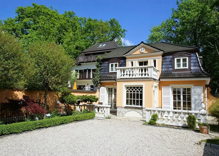 Vakantiehuis: Yacht- , Und Reisemobilhafen "Historisches Faehrhaus" Wendenschloss