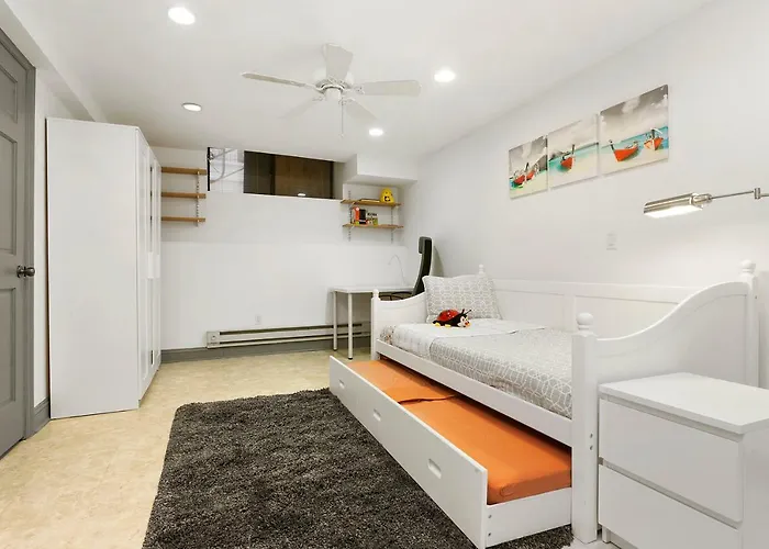 Vacation rental: 2-Bedroom In Upper West Side, Private Entrance