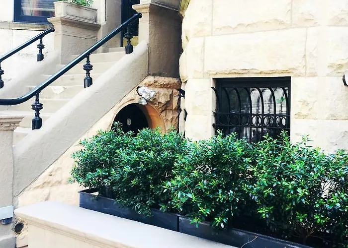 Vacation rental: 2-Bedroom In Upper West Side, Private Entrance